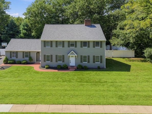 597 Barn Drive, Yardley PA 19067