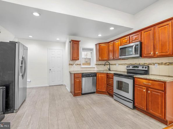 1504 Brown Street, Philadelphia PA 19130