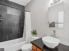 715 Brown Street B, Philadelphia PA 19123