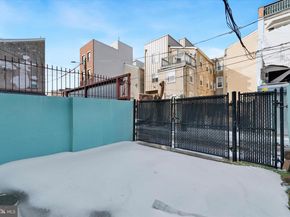 1127 Green Street, Philadelphia PA 19123