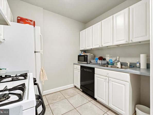 1127 Green Street, Philadelphia PA 19123