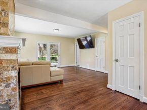 1305 Key Drive, Alexandria VA 22302
