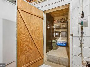 1305 Key Drive, Alexandria VA 22302