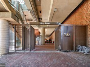 1305 Key Drive, Alexandria VA 22302