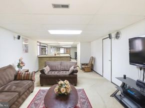 123 Pocasset Road, Philadelphia PA 19115