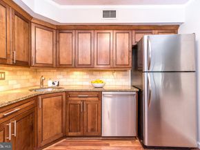 10204 Valley Forge Circle 204, King Of Prussia PA 19406