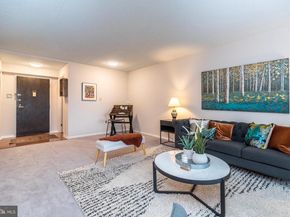 10204 Valley Forge Circle 204, King Of Prussia PA 19406