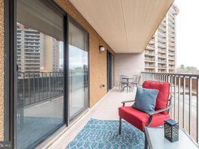 10204 Valley Forge Circle 204, King Of Prussia PA 19406