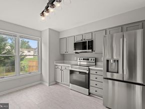 8405 Hollis Lane, Vienna VA 22182