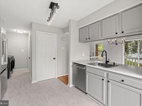 8405 Hollis Lane, Vienna VA 22182