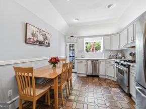 610 Pine Street, Philadelphia PA 19106