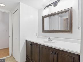 5505 Seminary Road 917N, Falls Church VA 22041