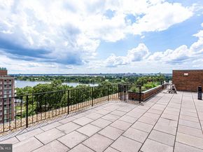 560 N Street SW N114, Washington DC 20024