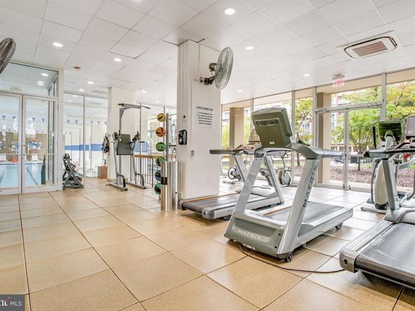 560 N Street SW N114, Washington DC 20024