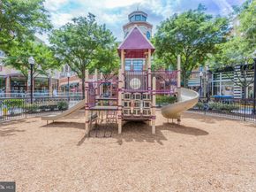 1205 N Garfield Street 908, Arlington VA 22201