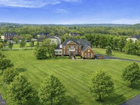 132 Parsons Lane, Newtown PA 18940