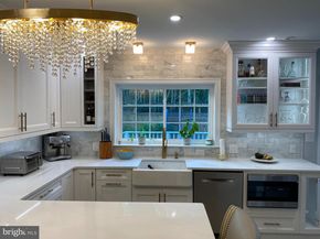 4643 17TH Street N, Arlington VA 22207