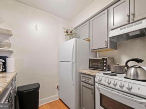 8115 W Chester Pike A8, Upper Darby PA 19082