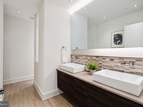 233 Chestnut Street 4, Philadelphia PA 19106