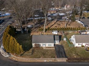 1999 Hollandale Drive, Bensalem PA 19020