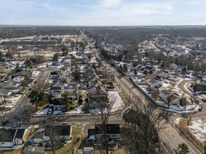 1999 Hollandale Drive, Bensalem PA 19020