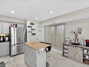 1999 Hollandale Drive, Bensalem PA 19020