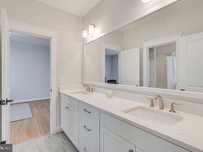 6501 Divine Street, Mclean VA 22101