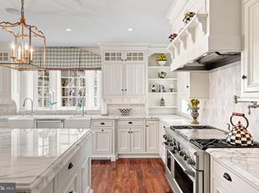1075 S Leopard Road, Berwyn PA 19312