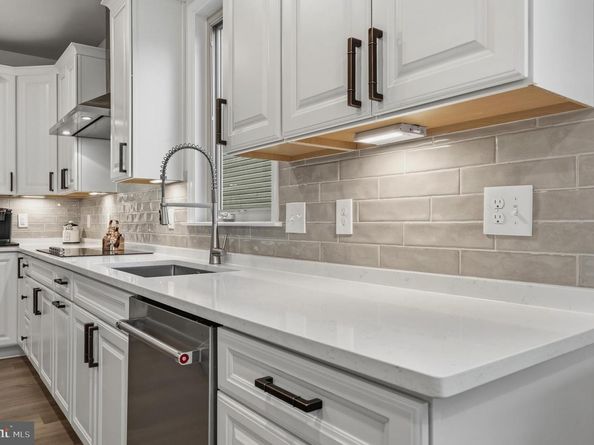 46337 Reddish Knob Drive, Sterling VA 20164