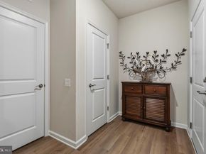 46337 Reddish Knob Drive, Sterling VA 20164