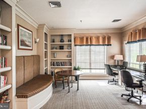 4860 Eisenhower Avenue 482, Alexandria VA 22304