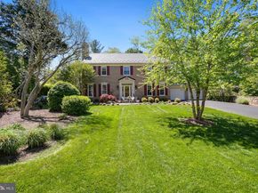 10 Meyer Point Court, Potomac MD 20854