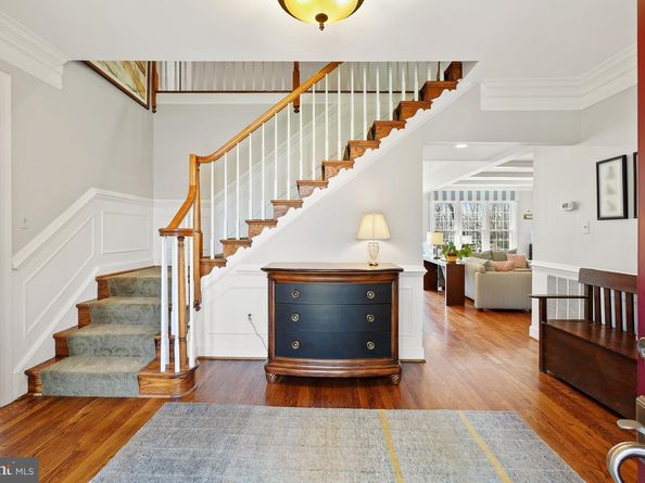 10 Meyer Point Court, Potomac MD 20854