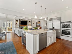 10 Meyer Point Court, Potomac MD 20854