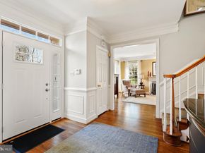 10 Meyer Point Court, Potomac MD 20854