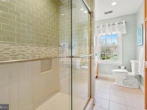10 Meyer Point Court, Potomac MD 20854