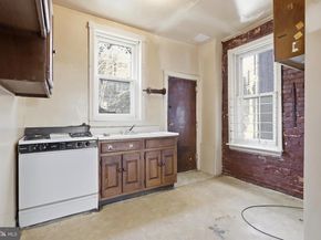 1222 S Peach Street, Philadelphia PA 19143