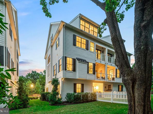 423 Maplewood Avenue, Wayne PA 19087