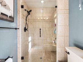 947 Barnswallow Lane, Huntingdon Valley PA 19006