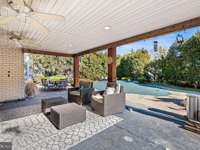 947 Barnswallow Lane, Huntingdon Valley PA 19006