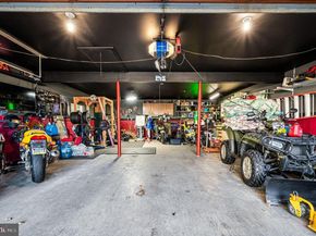 947 Barnswallow Lane, Huntingdon Valley PA 19006