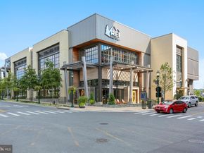 5225 Pooks Hill Road 422N, Bethesda MD 20814