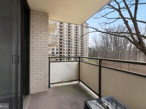 5225 Pooks Hill Road 422N, Bethesda MD 20814