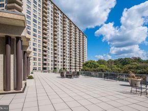 5225 Pooks Hill Road 422N, Bethesda MD 20814