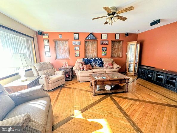 11716 Corry Road, Philadelphia PA 19154