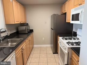 2726 Gallows Road 915, Vienna VA 22180