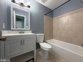 545 Florida Avenue 203, Herndon VA 20170