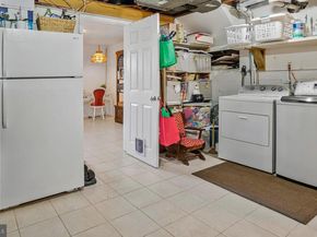 98 S Iris Street S, Alexandria VA 22304