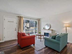 98 S Iris Street S, Alexandria VA 22304