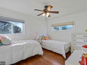 98 S Iris Street S, Alexandria VA 22304